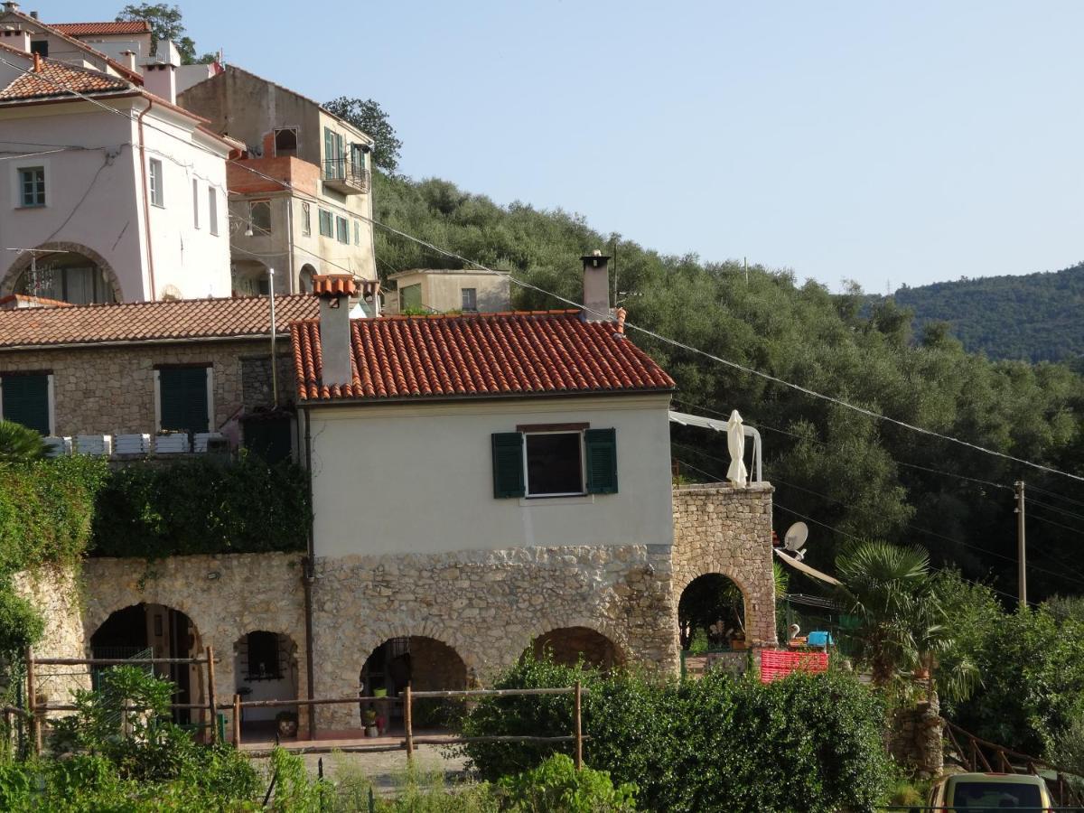 B&B Rubando Le Nuvole Orco Feglino Exteriör bild