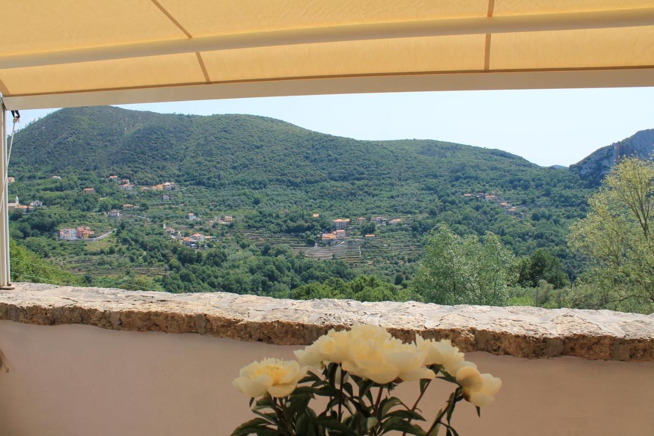 B&B Rubando Le Nuvole Orco Feglino Exteriör bild